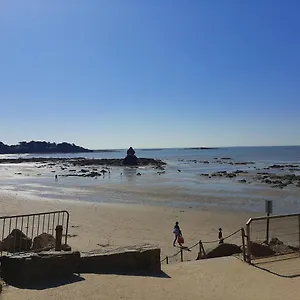 Location 100 M De La Appartement